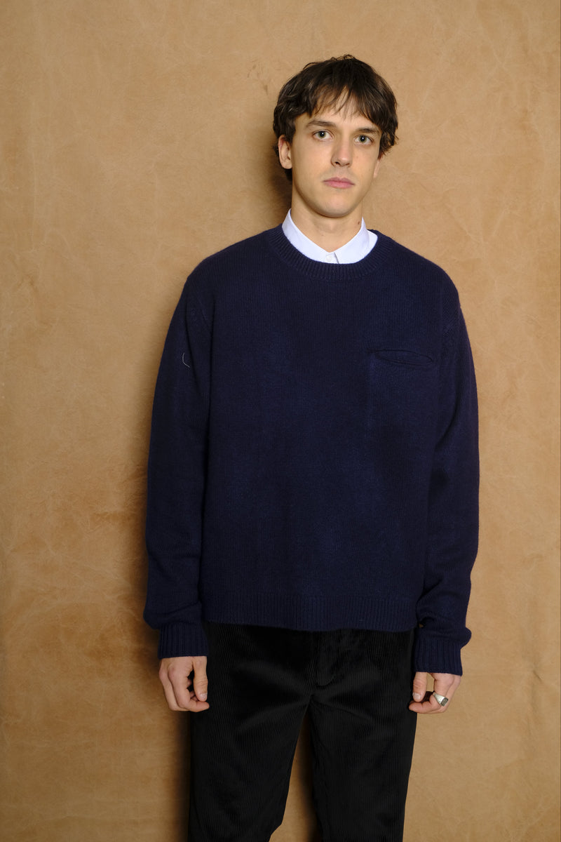 Cashmere Slit Pocket Crew in Midnight