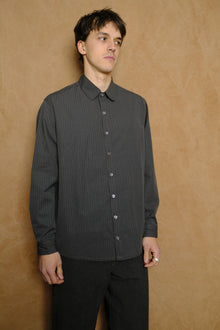 stripe shirt in pebble cotton poplin
