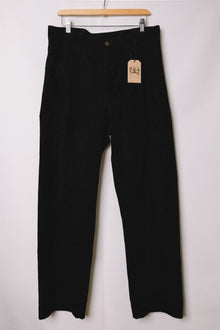 double pleat trouser in pima cotton corduroy