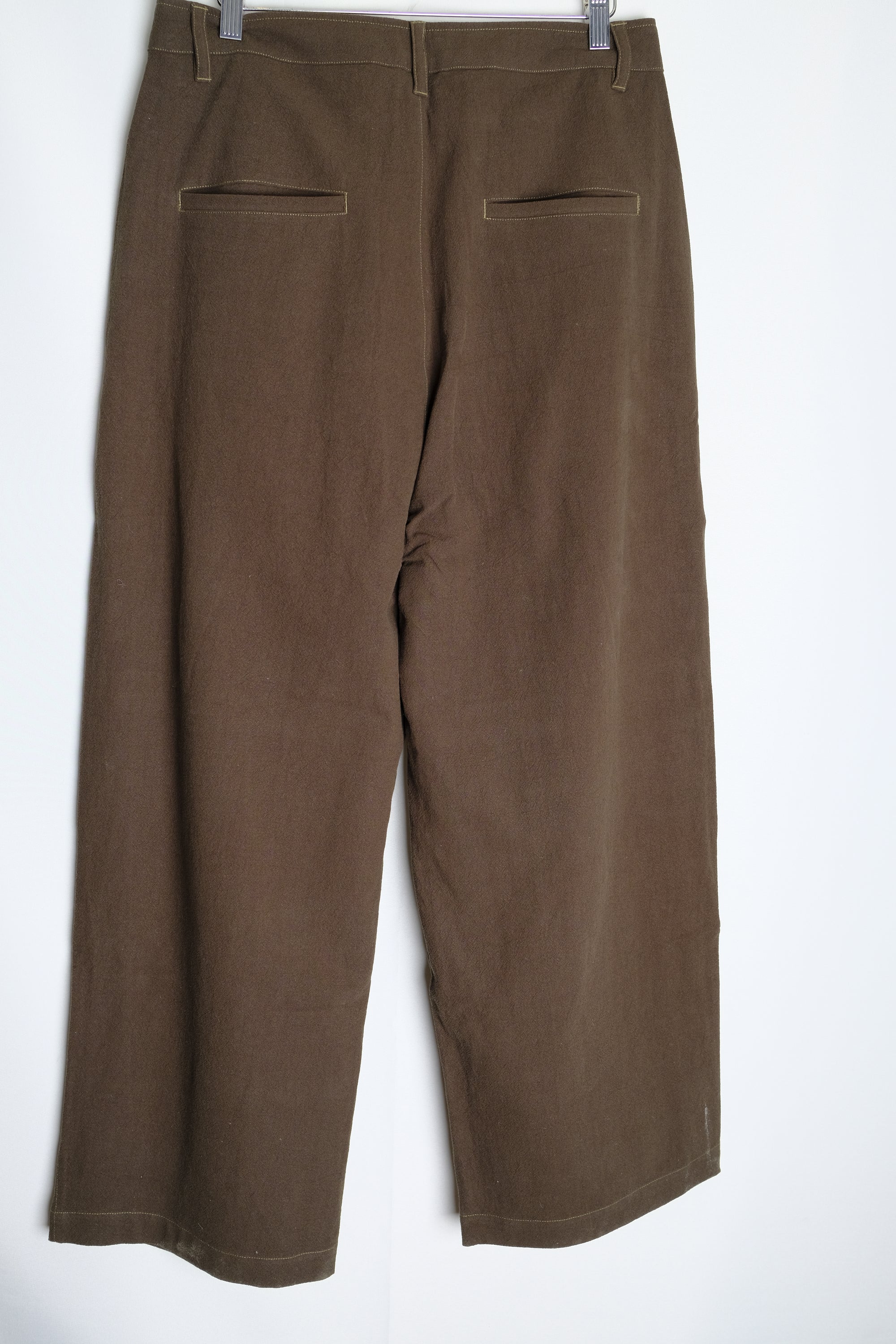barro pant in charcoal