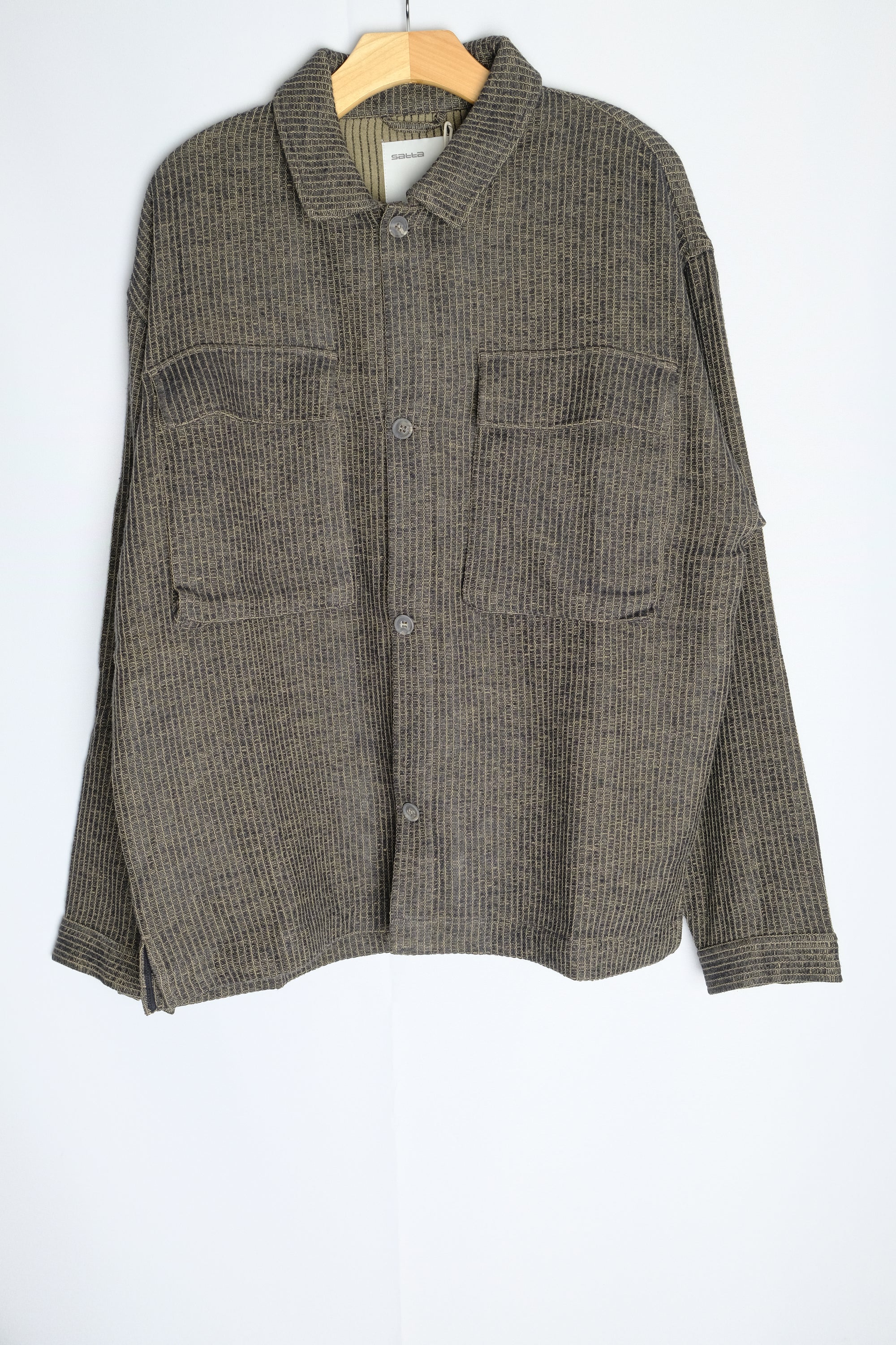box overshirt in charcoal/olive