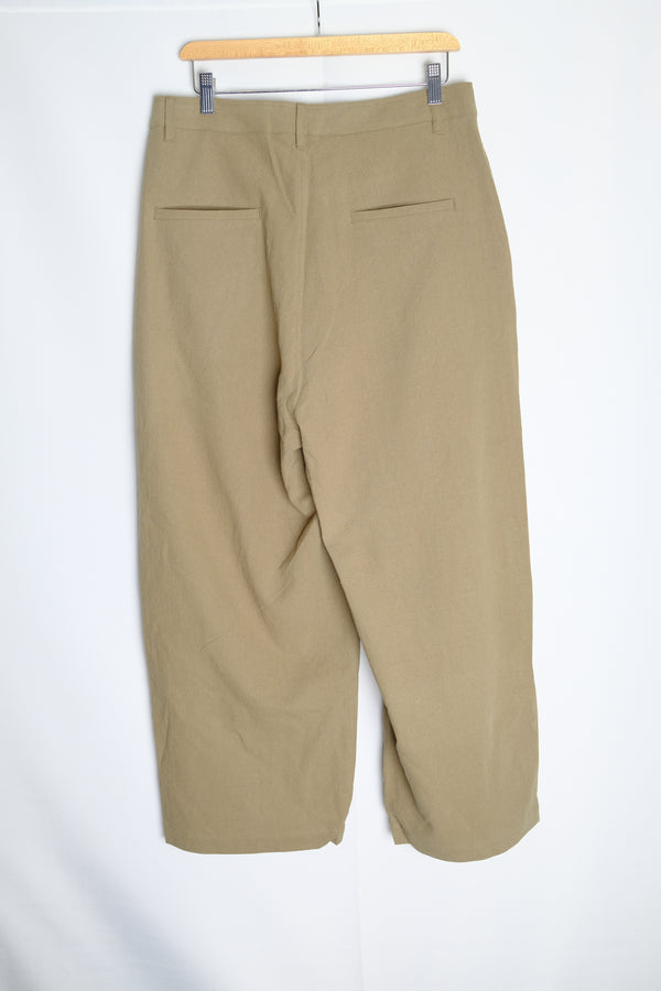 barro pant in muted olive