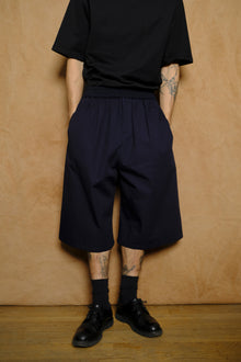 factor shorts in indigo cotton ripstop