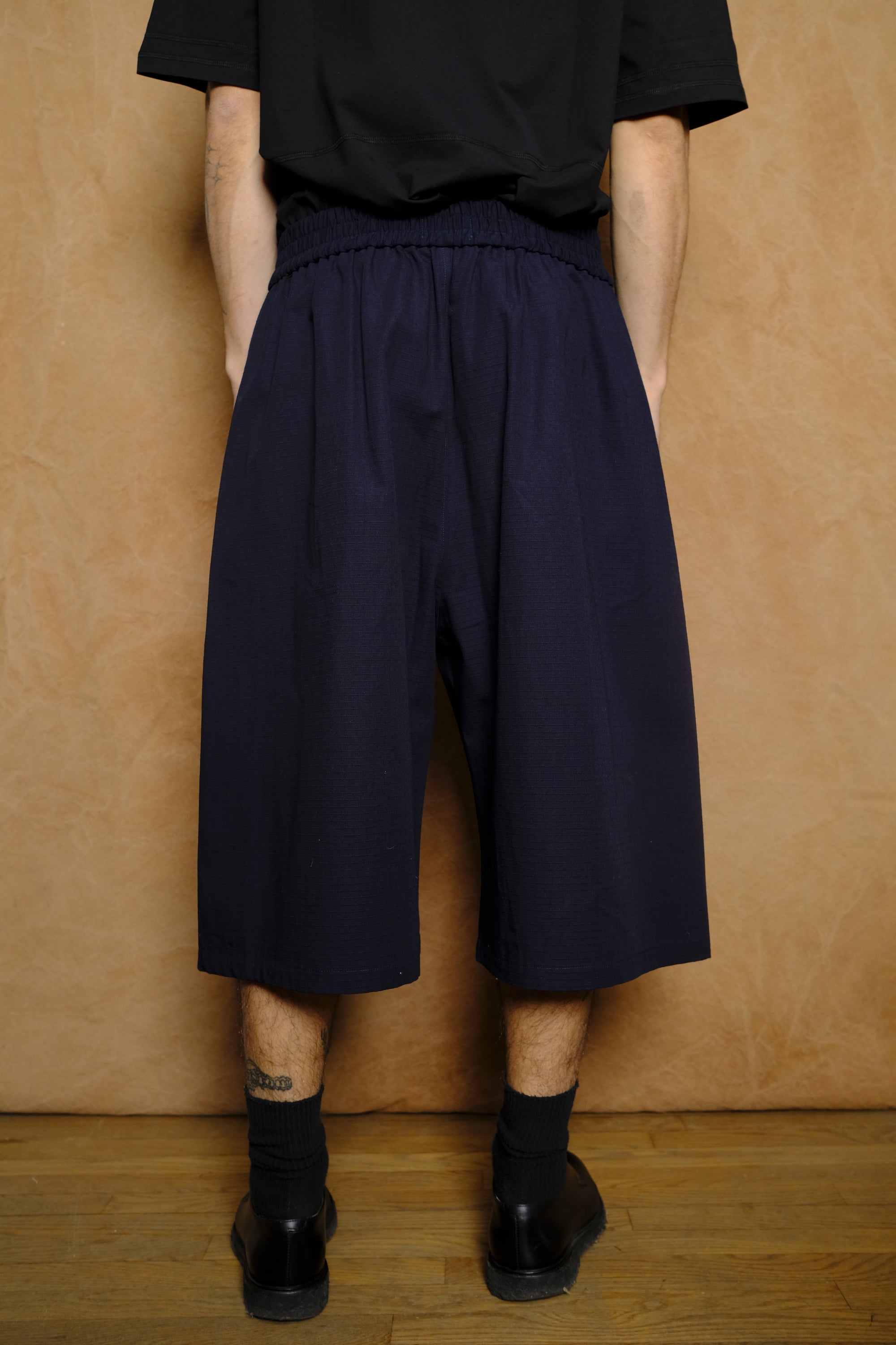 factor shorts in indigo cotton ripstop