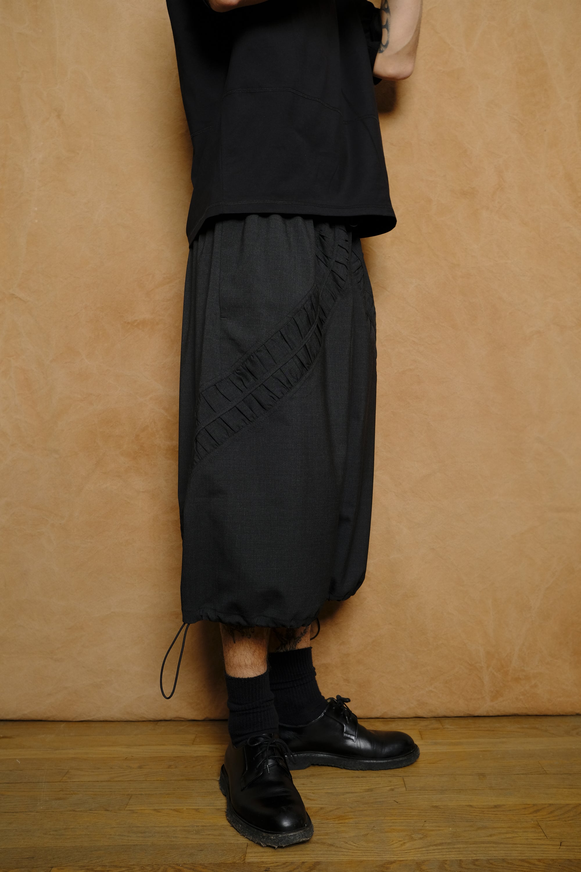 fossil short in charcoal tropical wool