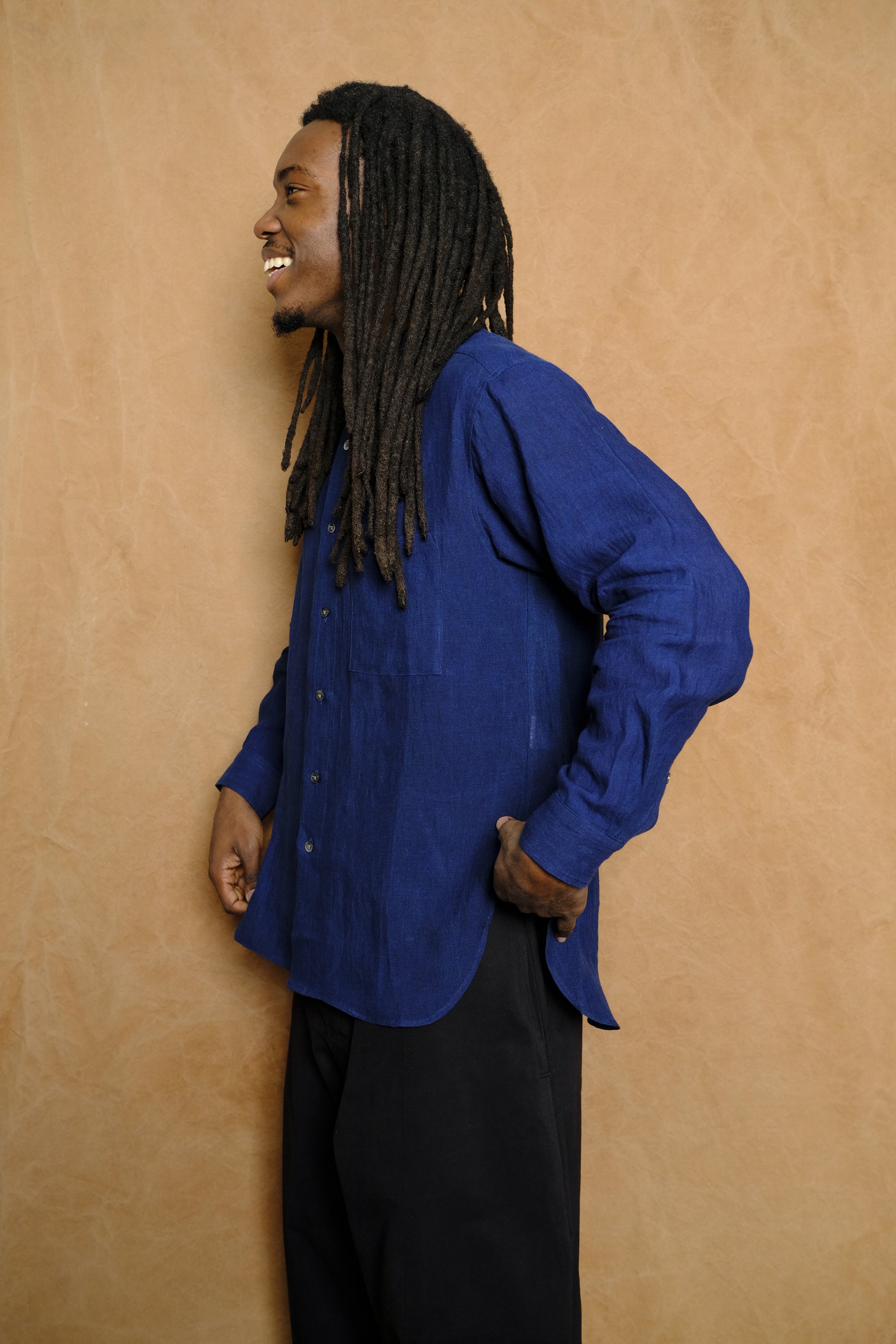 classic pocket shirt b in indigo linen