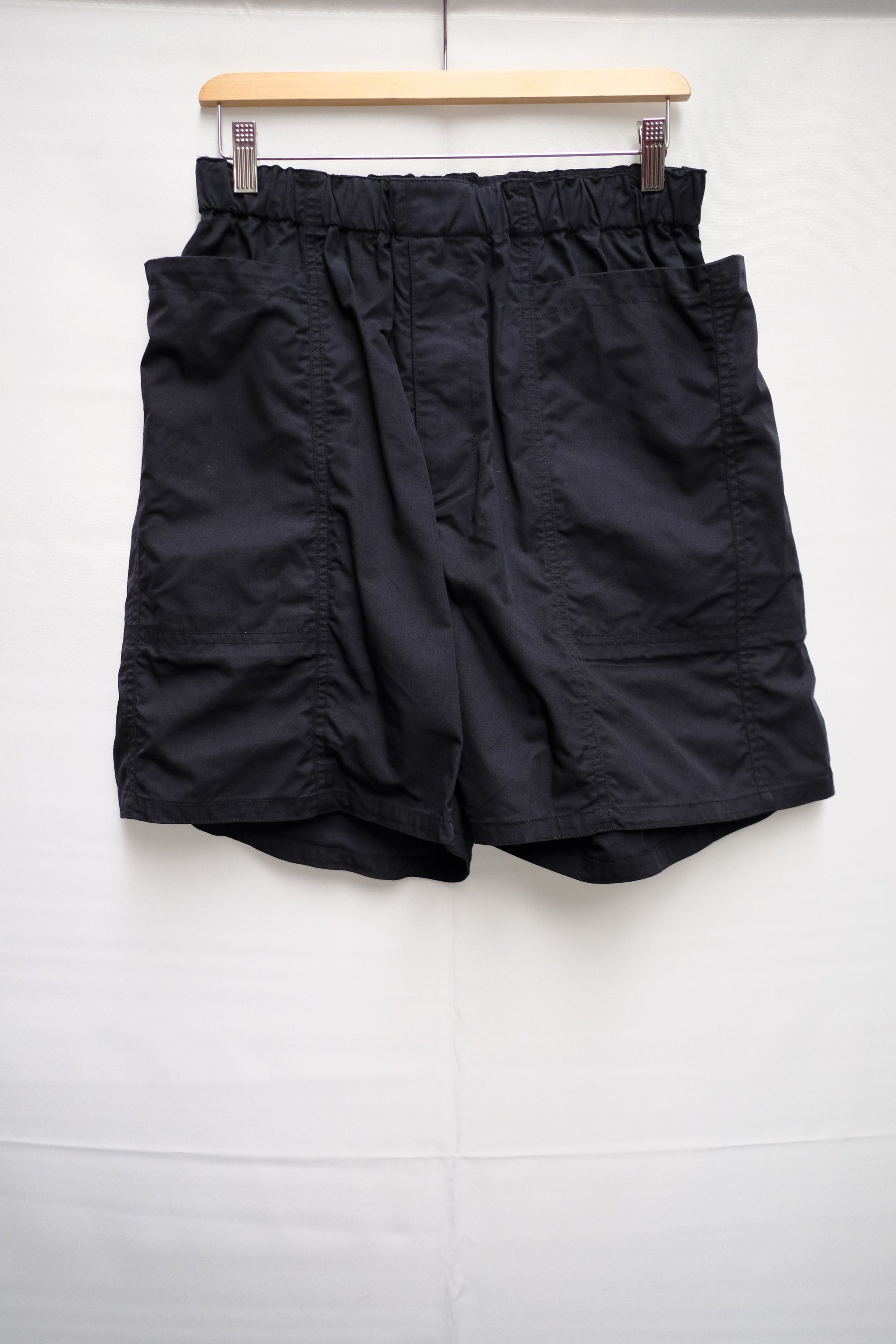 baggy easy shorts in nylon / silk blend