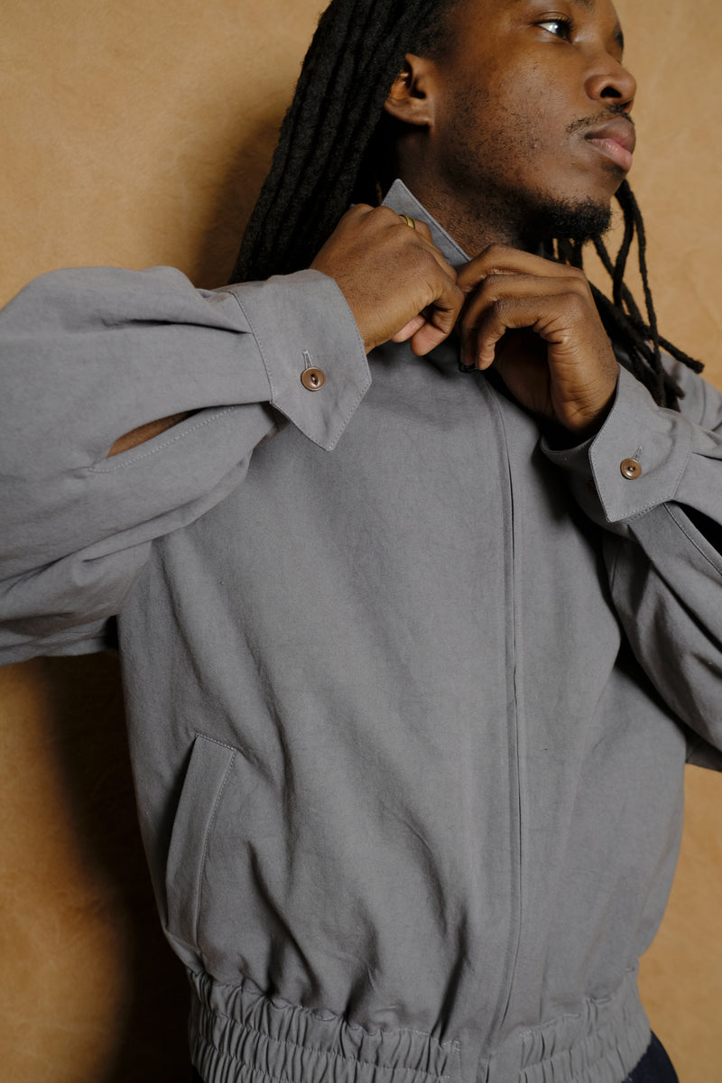 zip up short blouson in gray