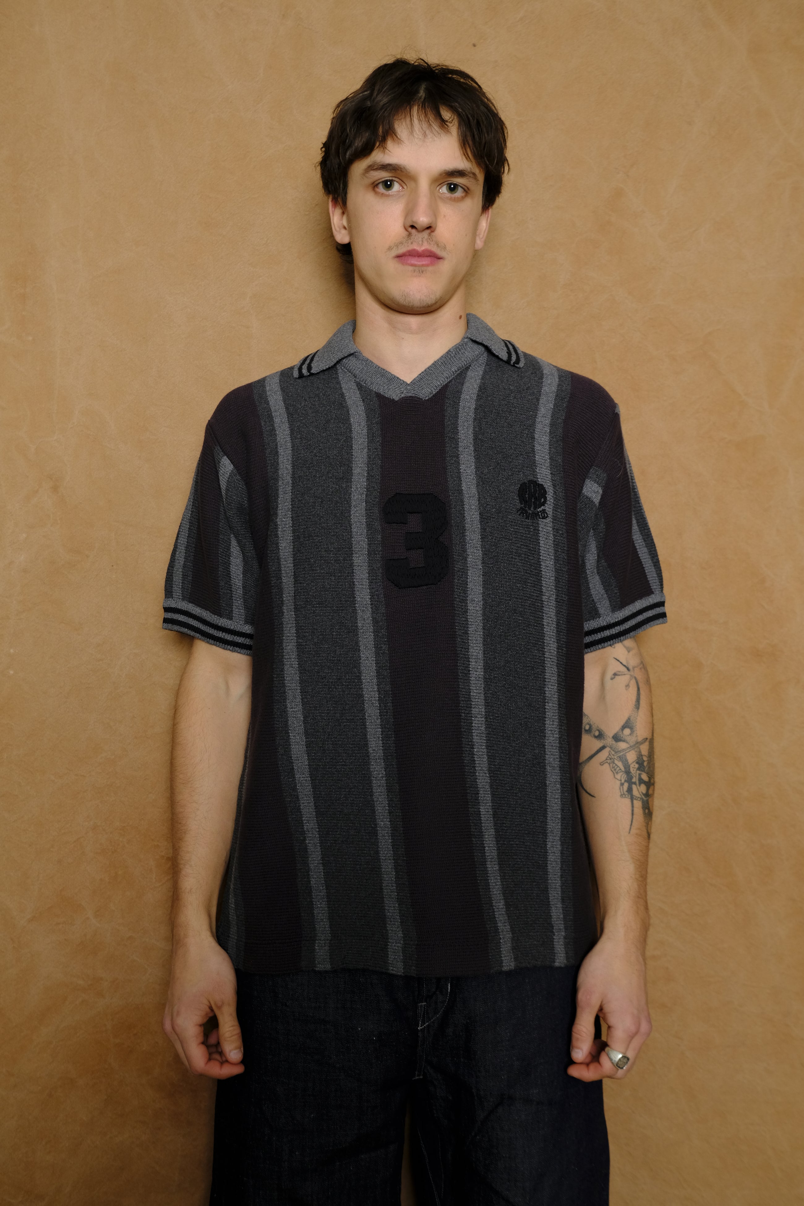 knitted soccer shirt in dark gray