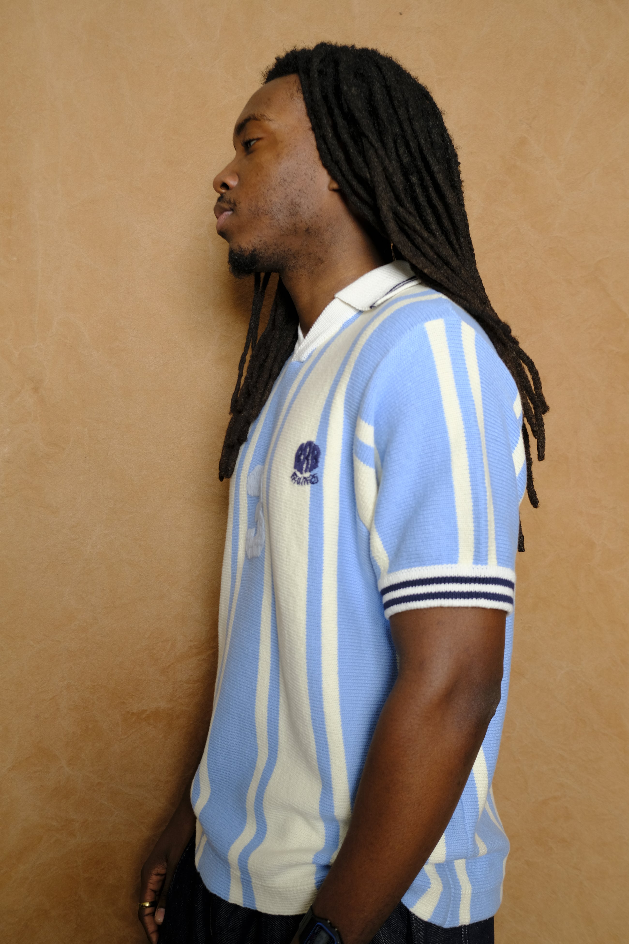 knitted soccer shirt in light blue