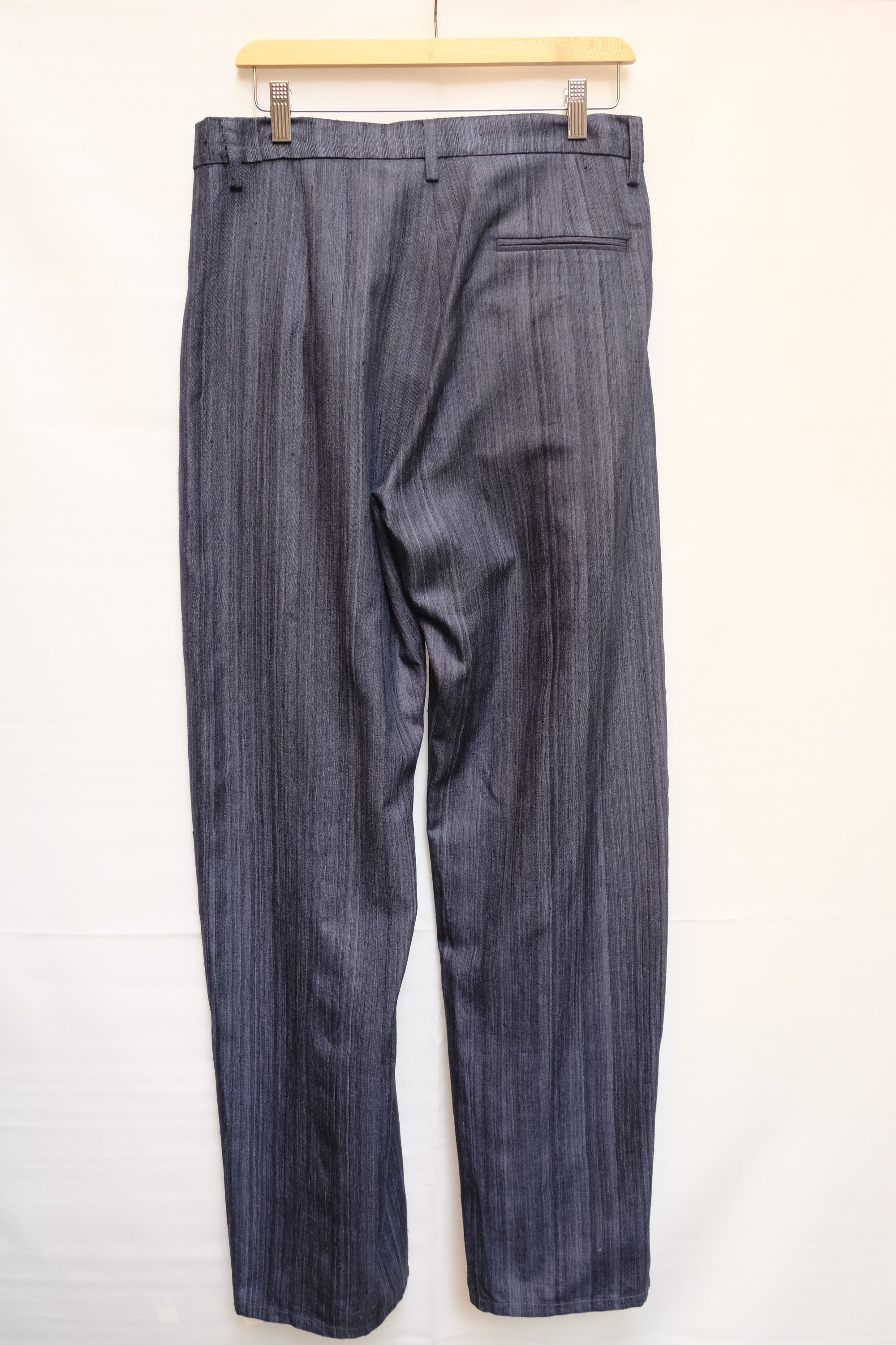 the curve trouser in raw silk