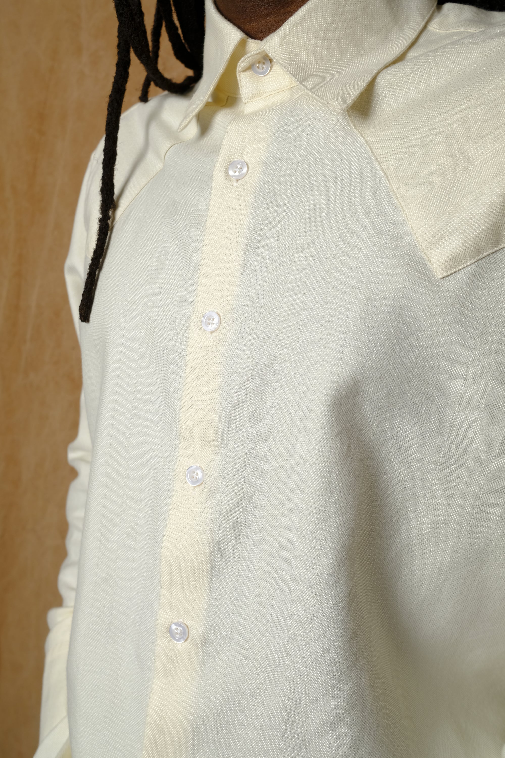 western business shirt in cream herringbone