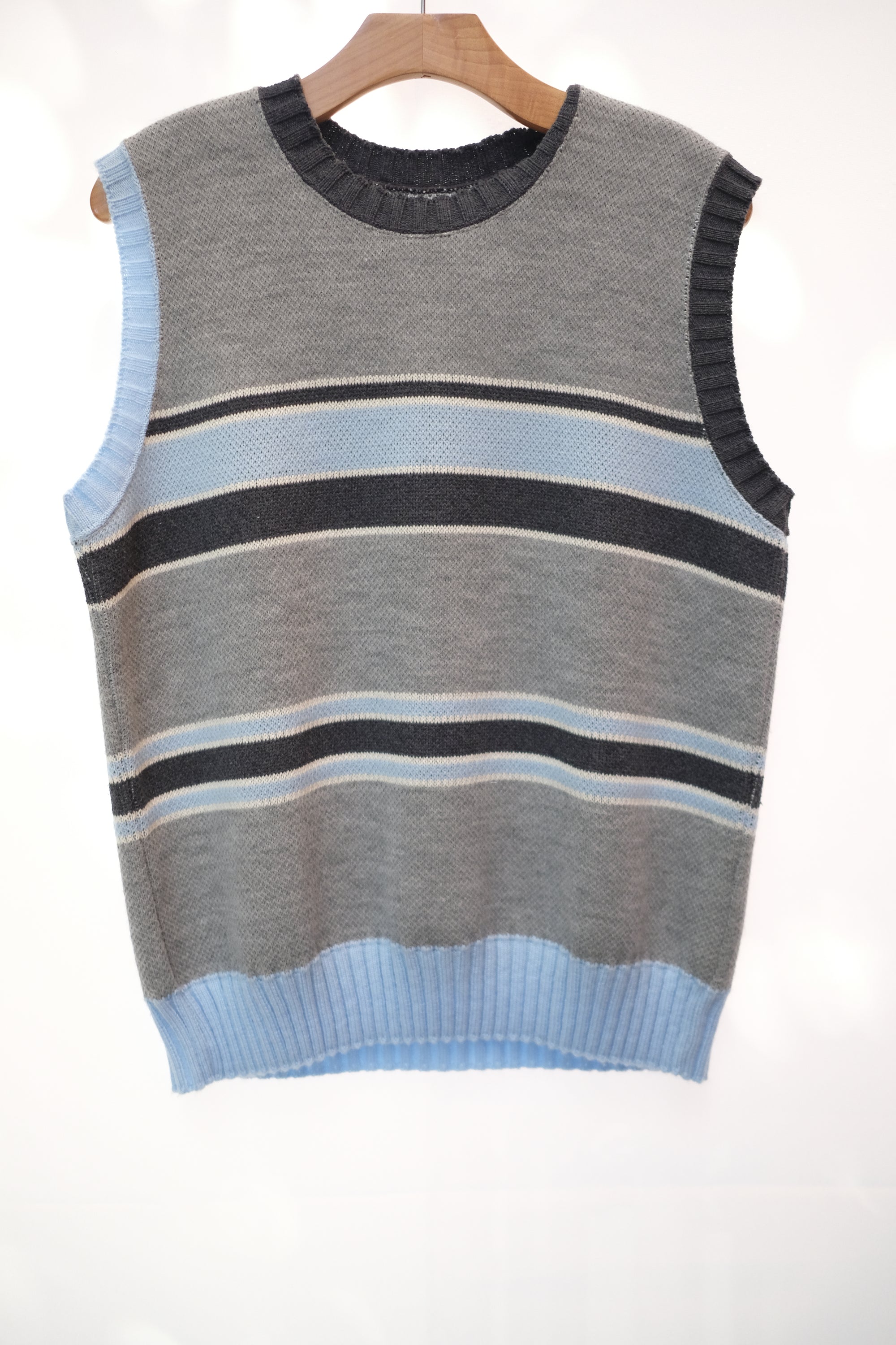 linear stripe sweater vest