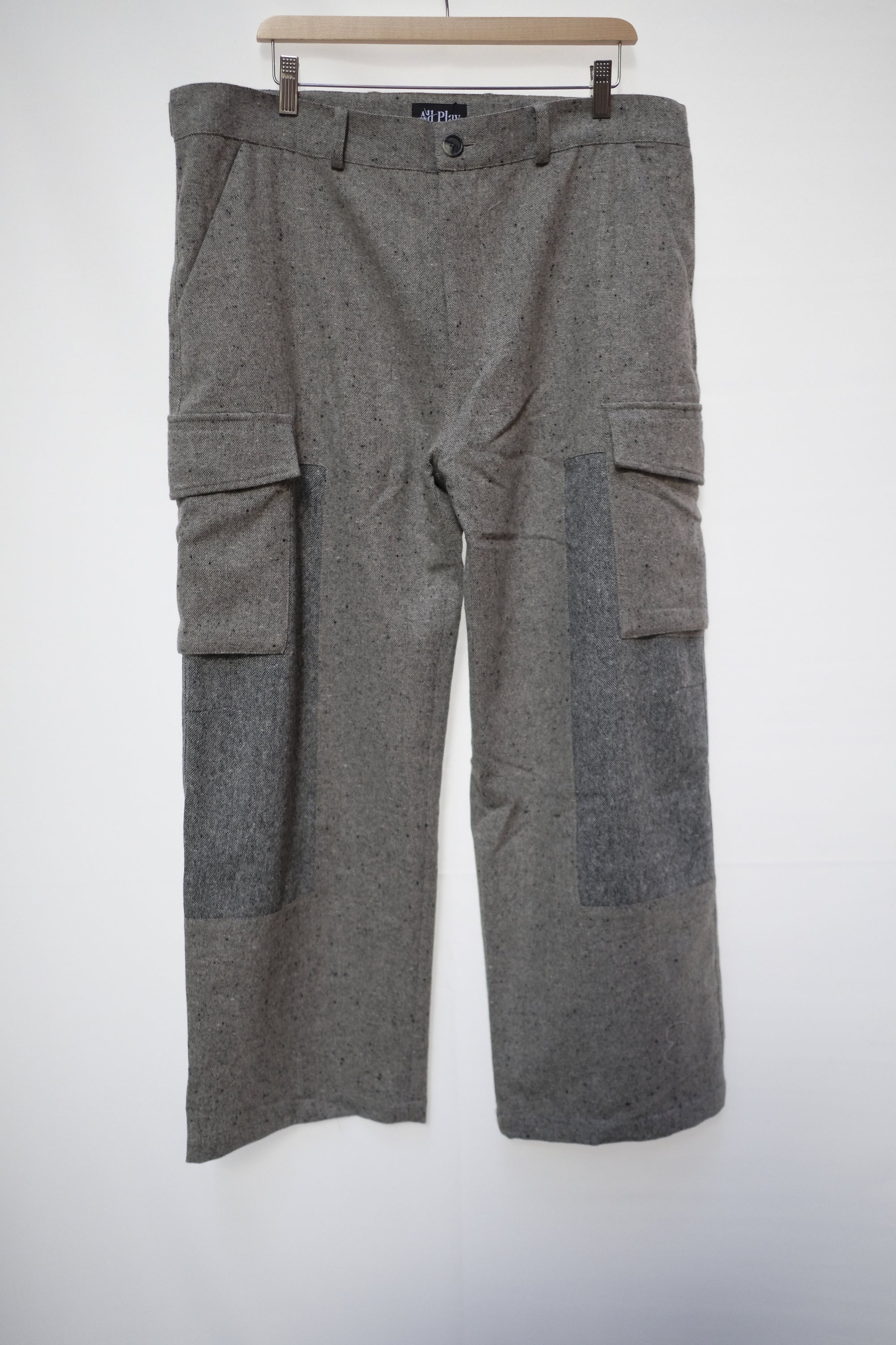 vinh cargo pant in grey