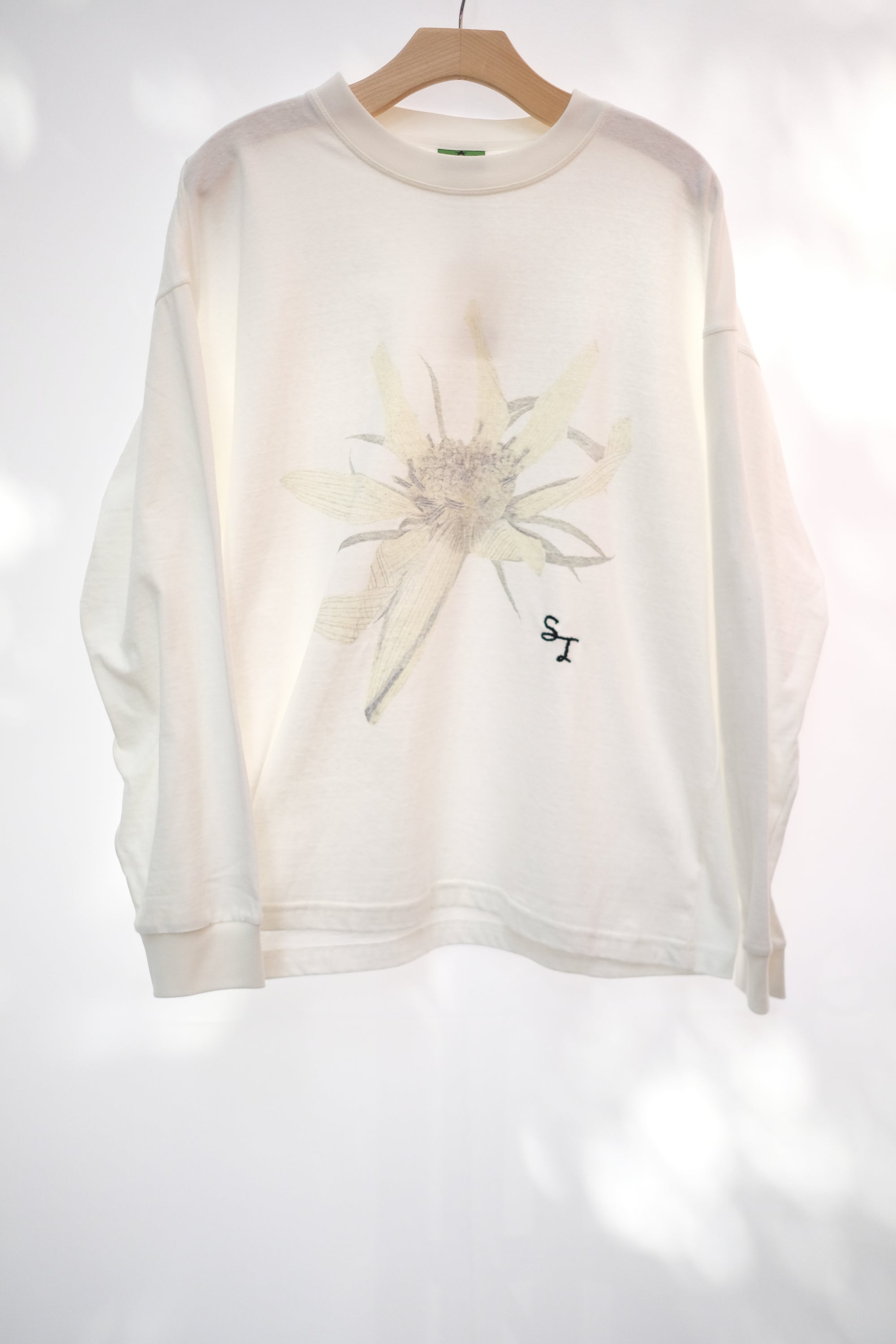 long-sleeve t shirt in pressed flower