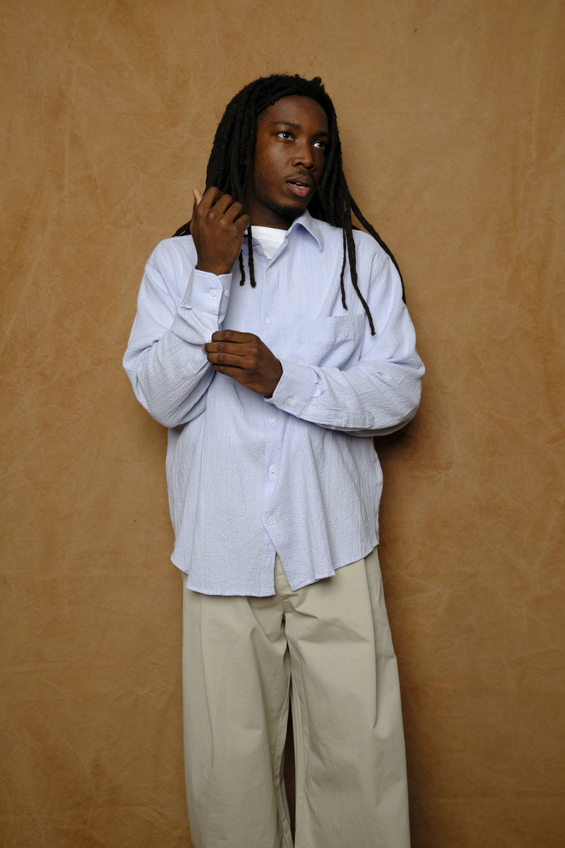 oversized seersucker shirt in light blue