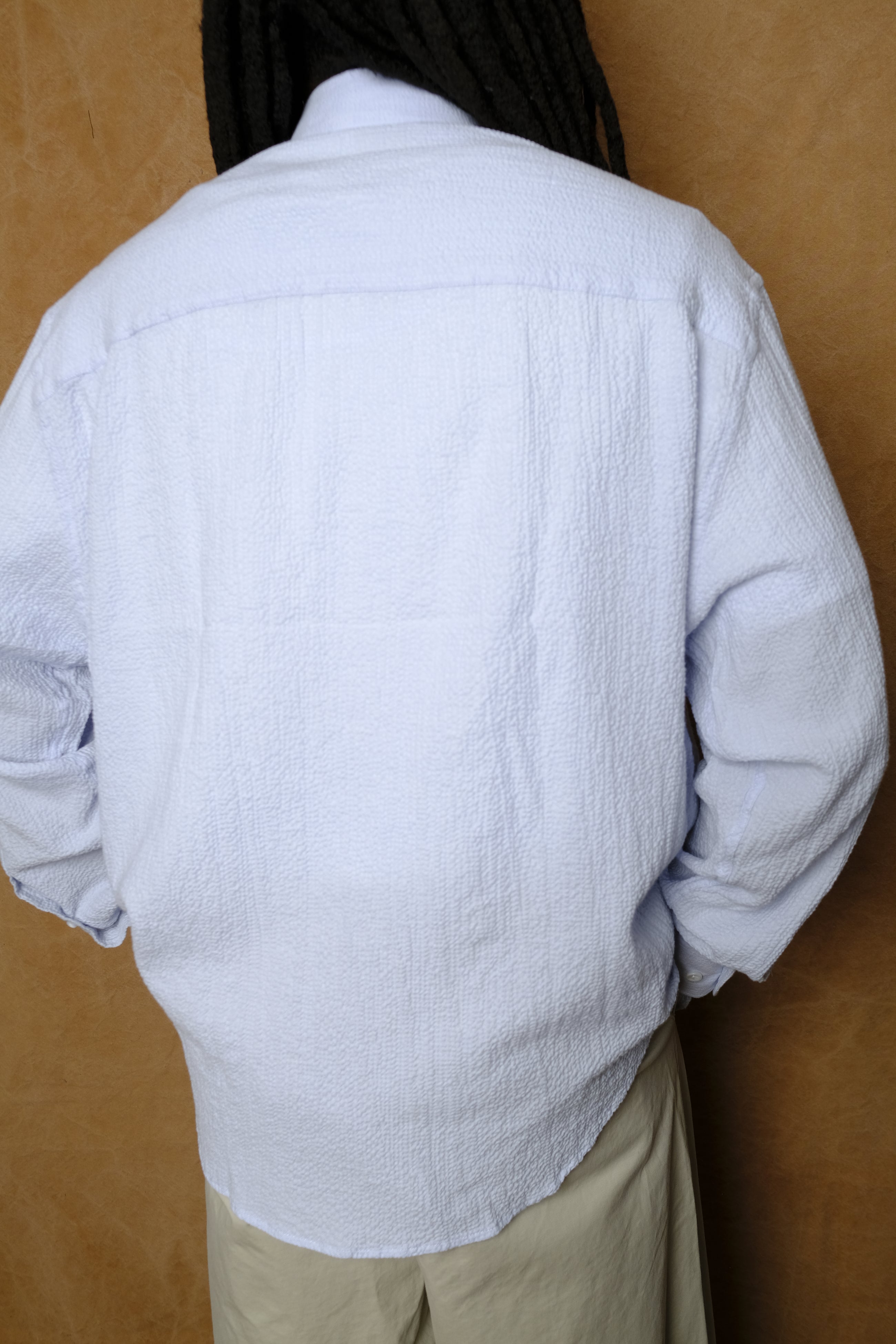 oversized seersucker shirt in light blue