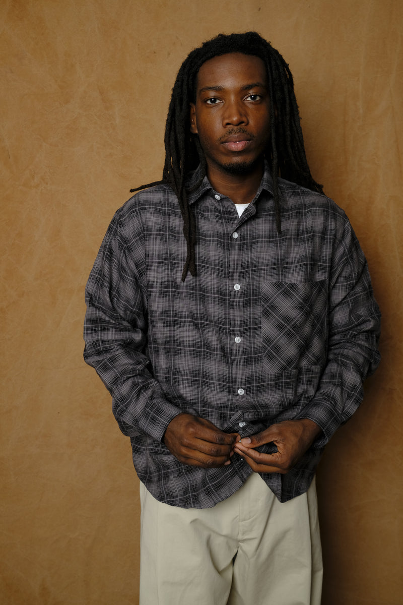 oversized shirt in merino plaid black