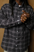 oversized shirt in merino plaid black