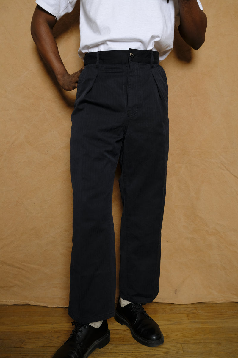 nidom finished herringbone work trousers in black