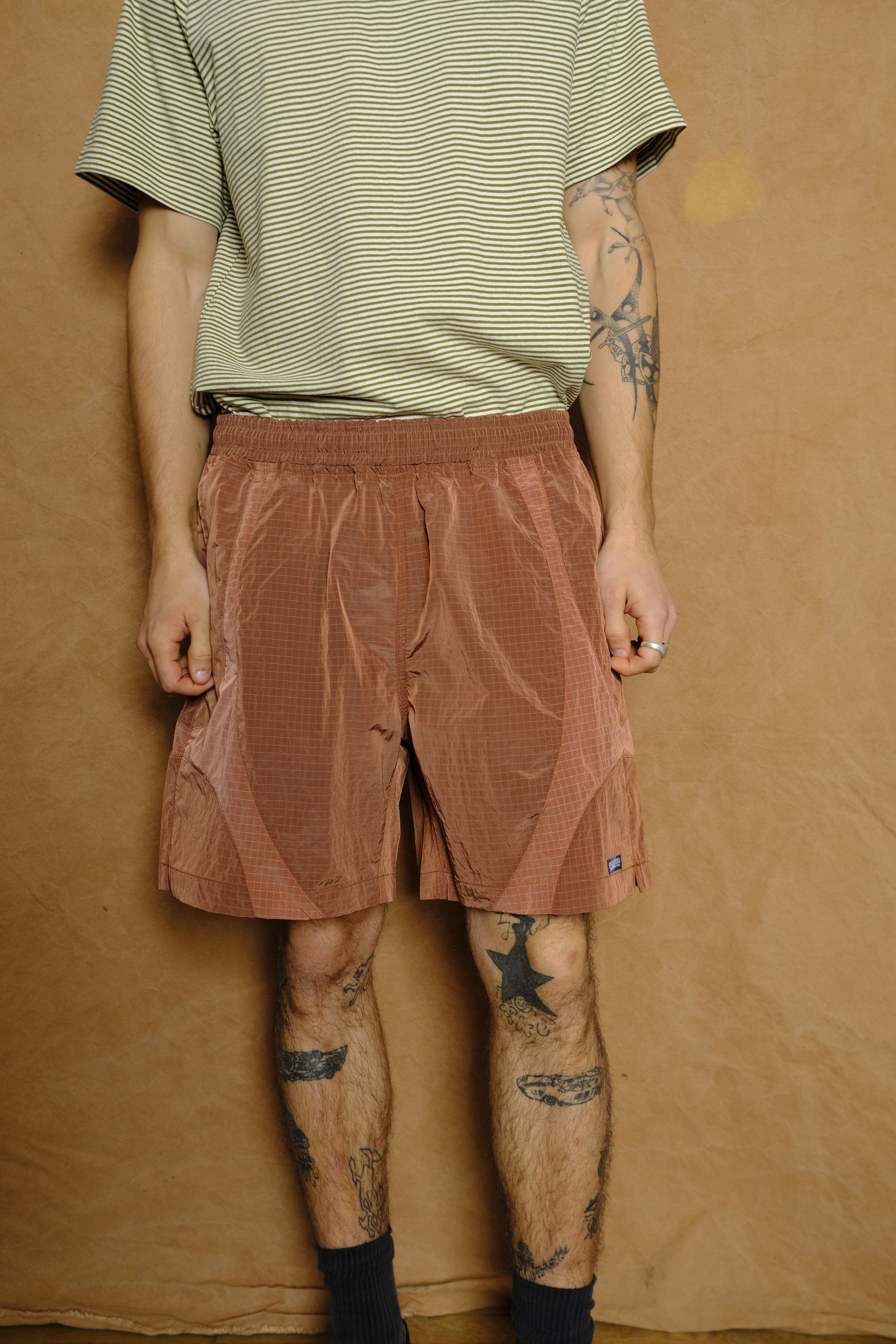 equis short in pomegranate/ruby