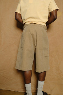 tae short in herringbone
