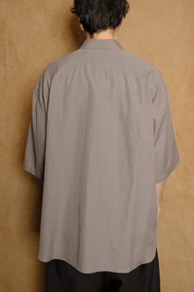 soft oxford half shirt in beige