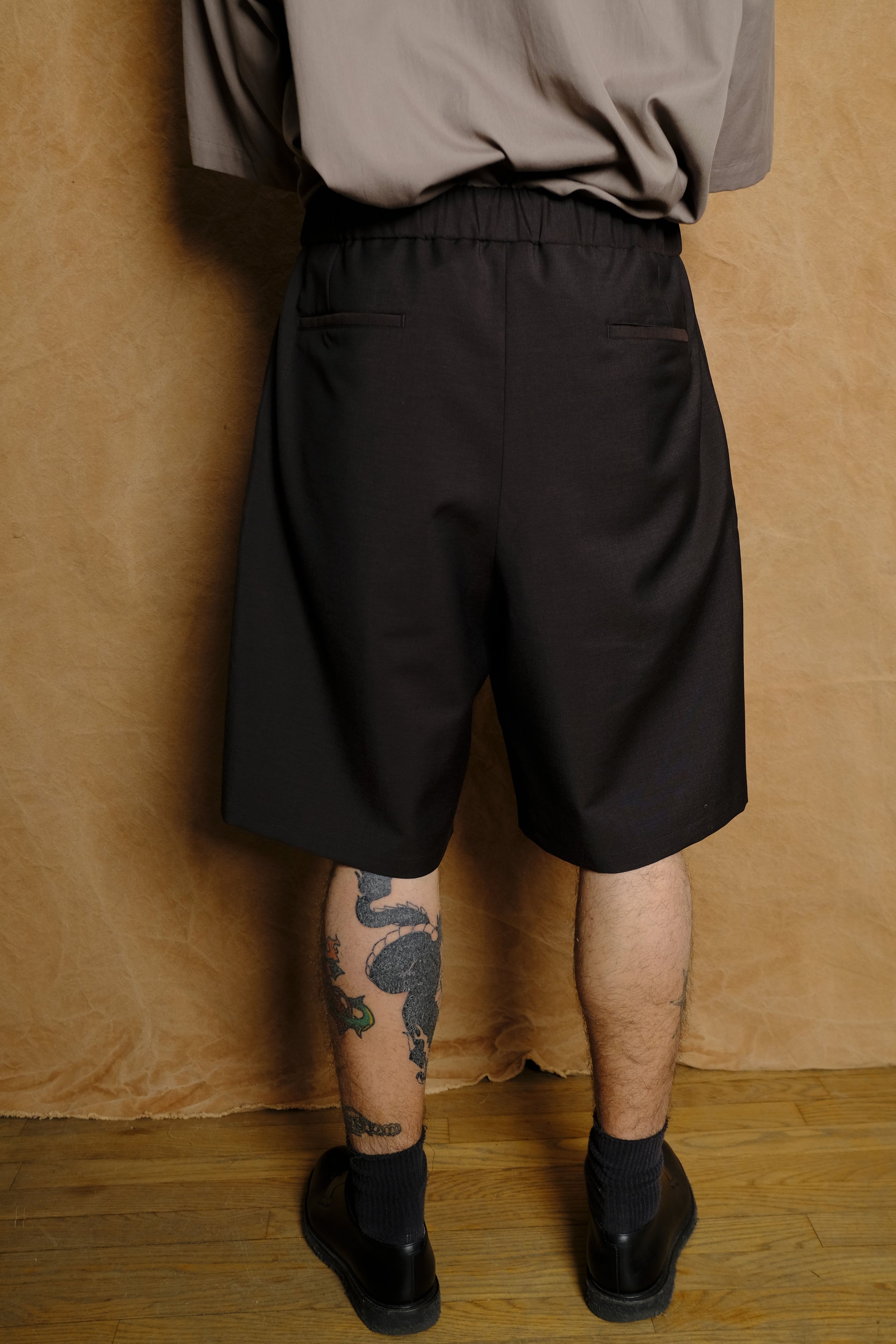 wool mohair half pants in dark brown