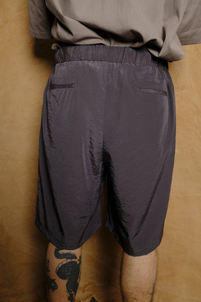 salt shrink cupro half pants in brown