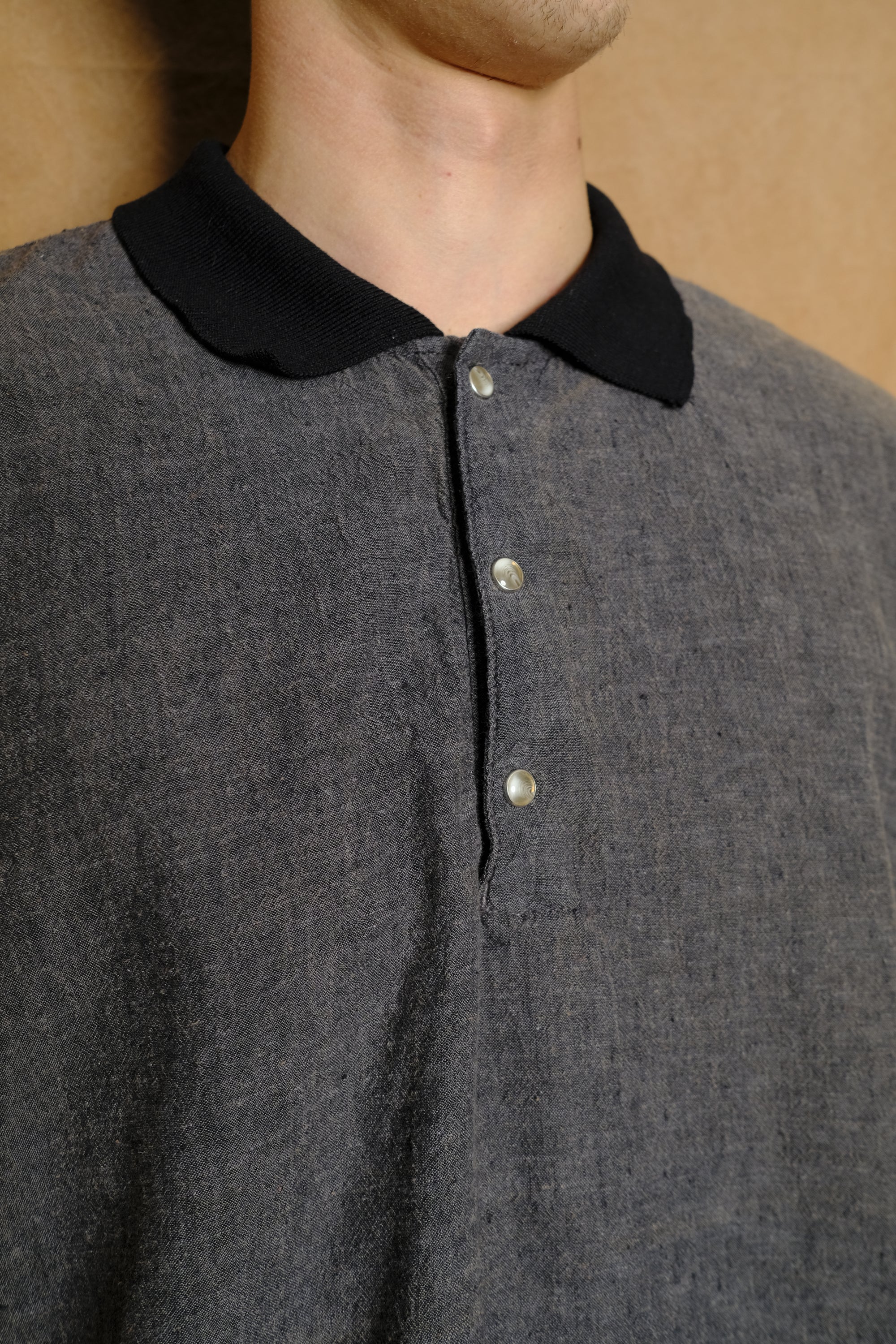 praise polo in washed black