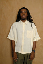 cropped short sleeve garson shirt in tropical natural