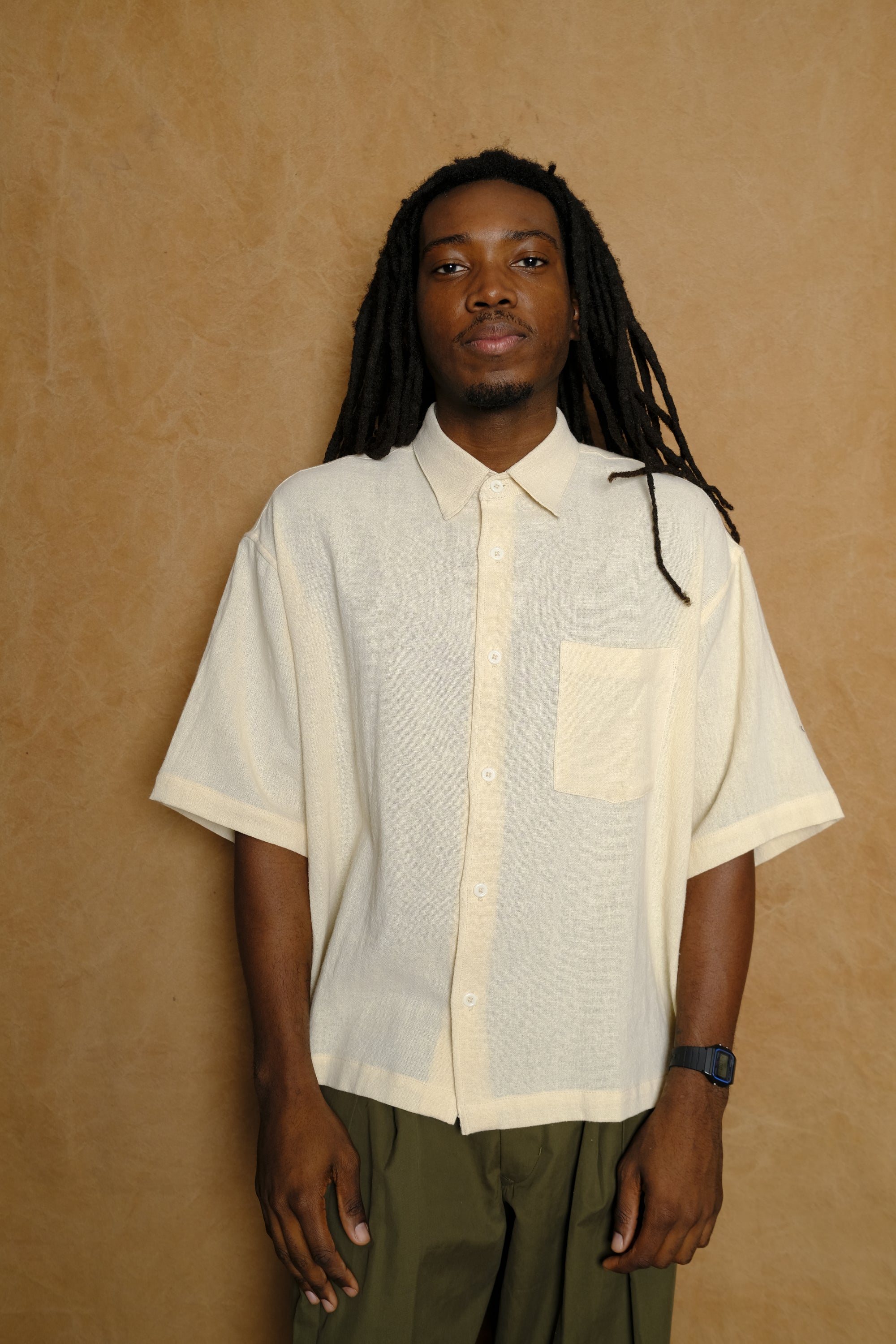 cropped short sleeve garson shirt in tropical natural