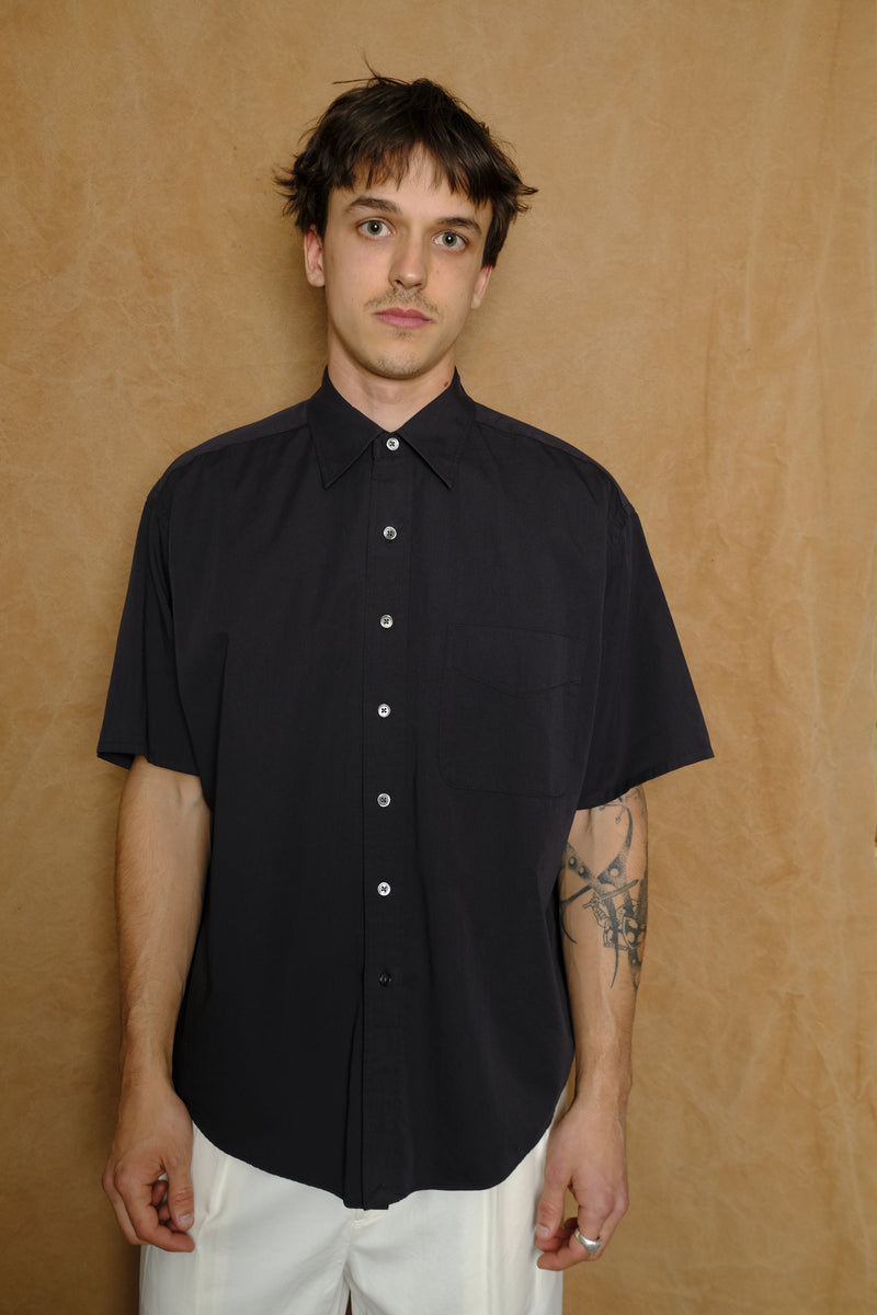 organic cotton washer satin short sleeve shirt in navy