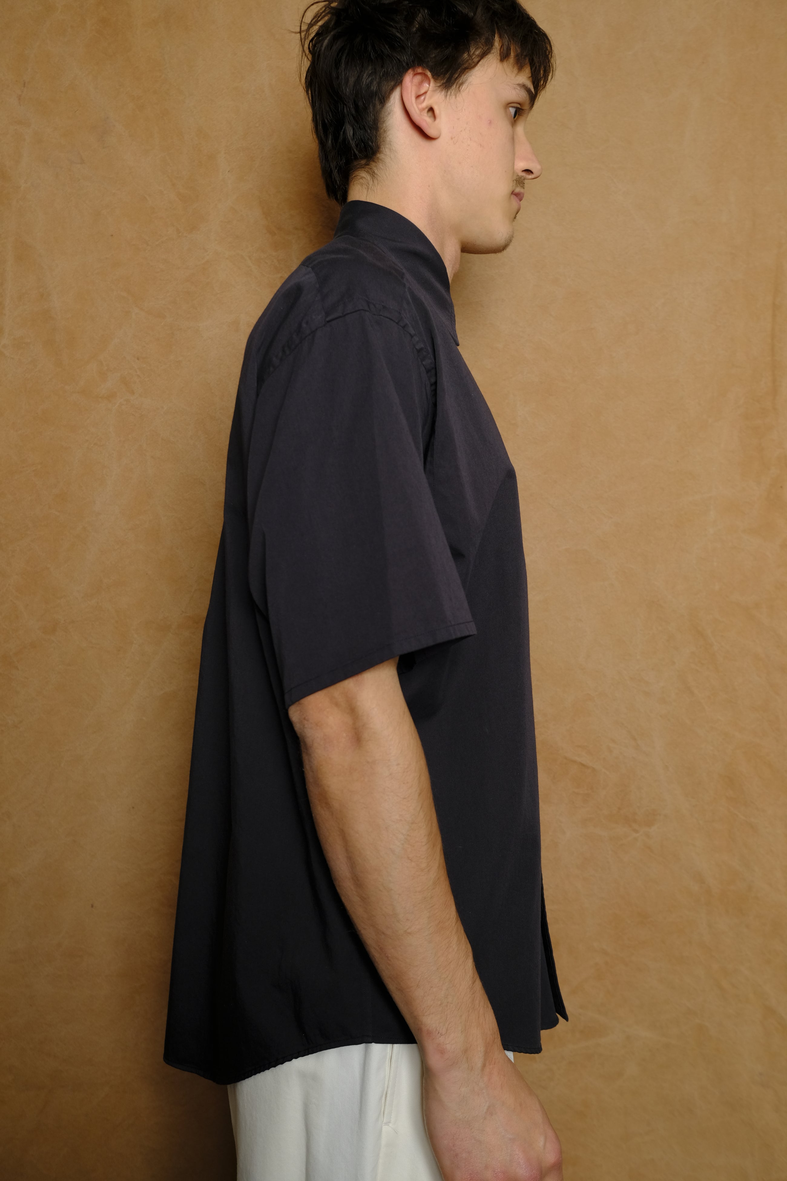 organic cotton washer satin short sleeve shirt in navy