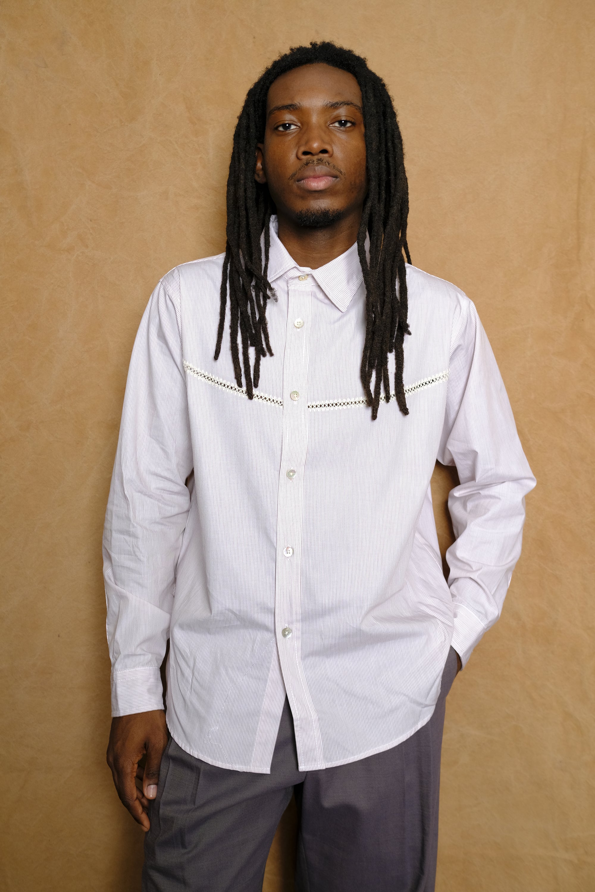 crochet vent shirt in maroon striped poplin