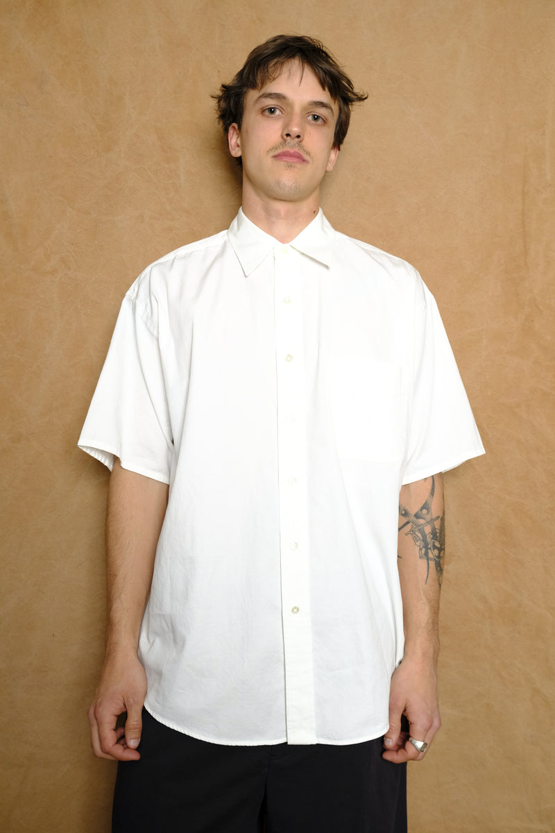 organic cotton washer satin short sleeve shirt in white