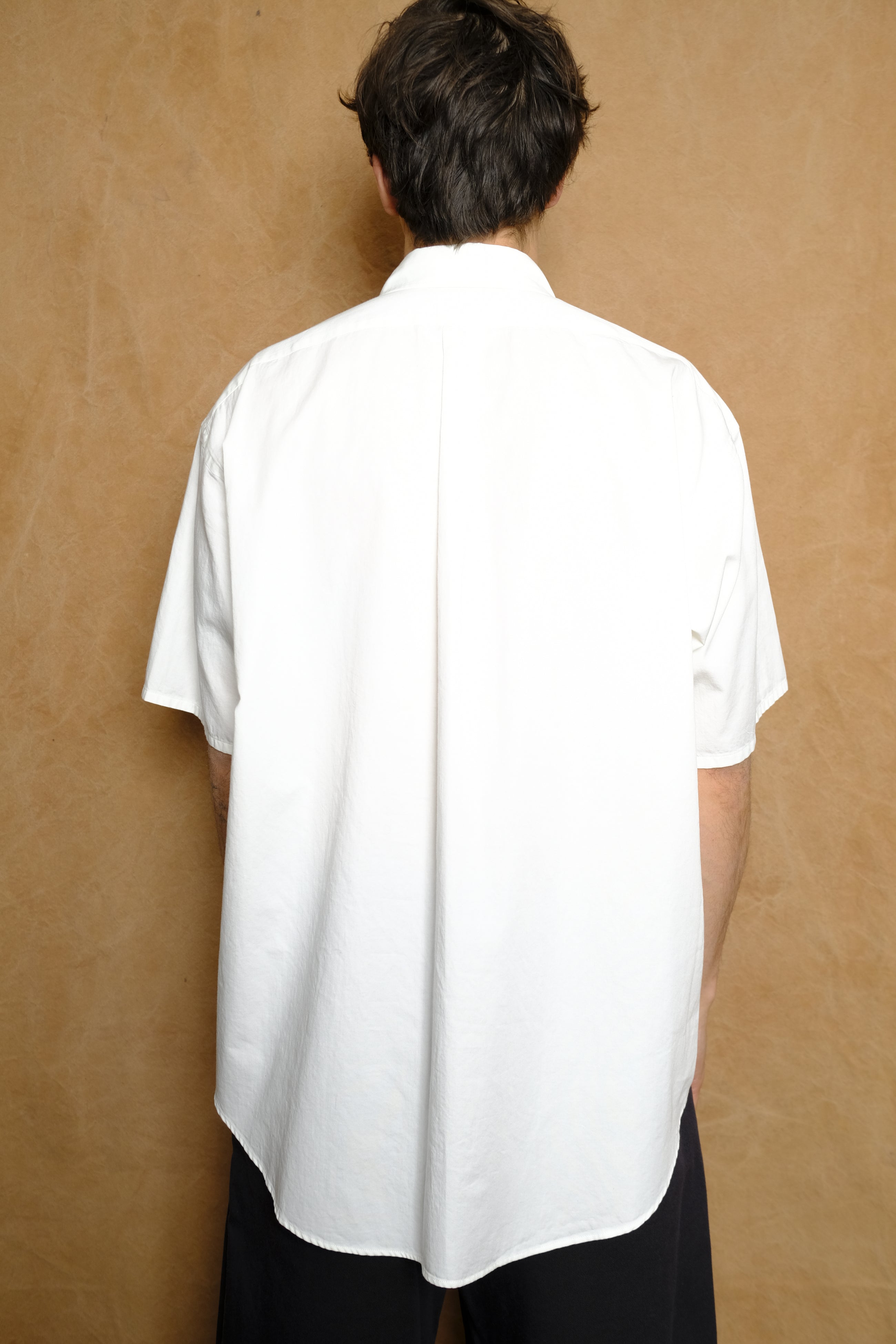 organic cotton washer satin short sleeve shirt in white