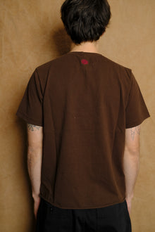 on the farm raw hem tee in cocoa