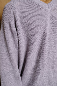 v neck knit in lavender cotton