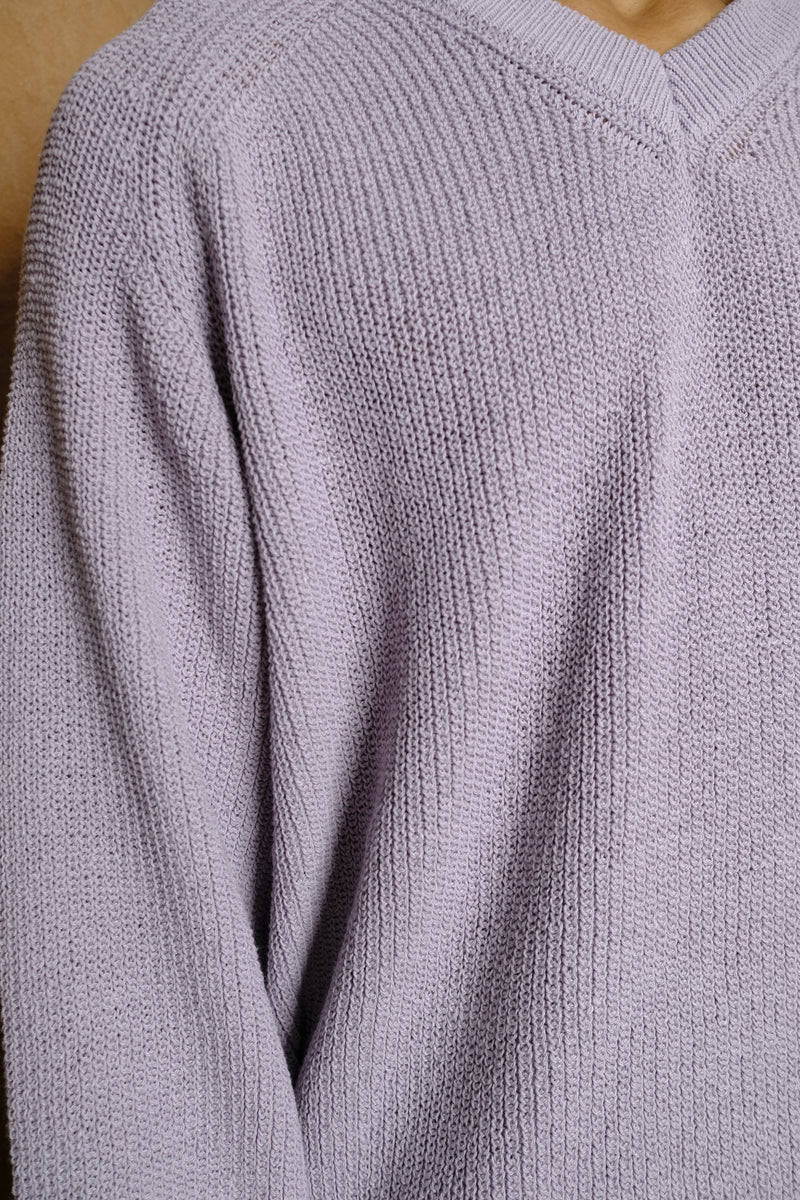 v neck knit in lavender cotton
