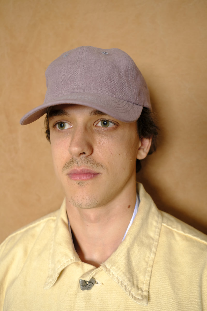 cap in mauve