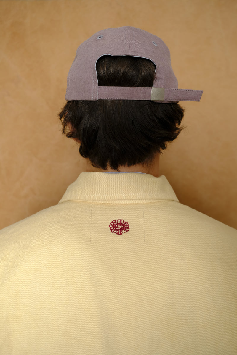 cap in mauve