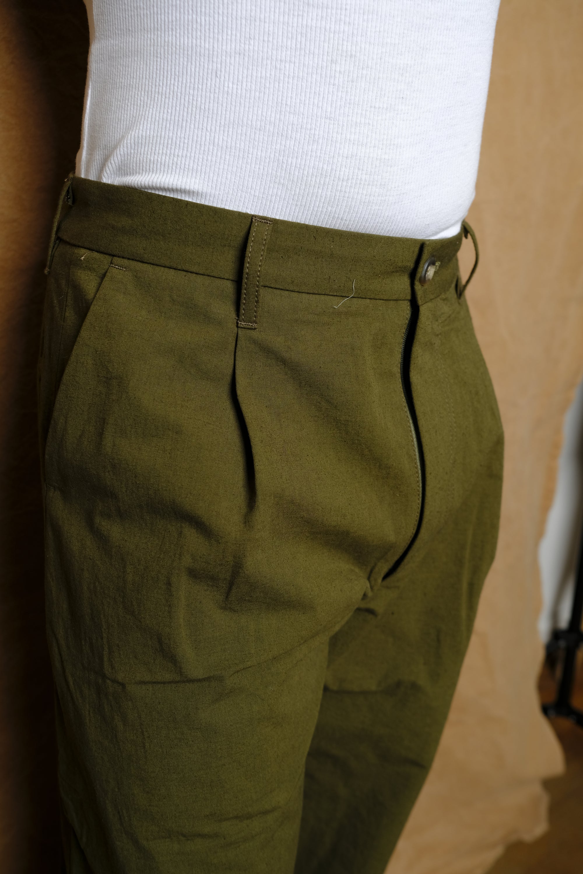 curve trouser in olive