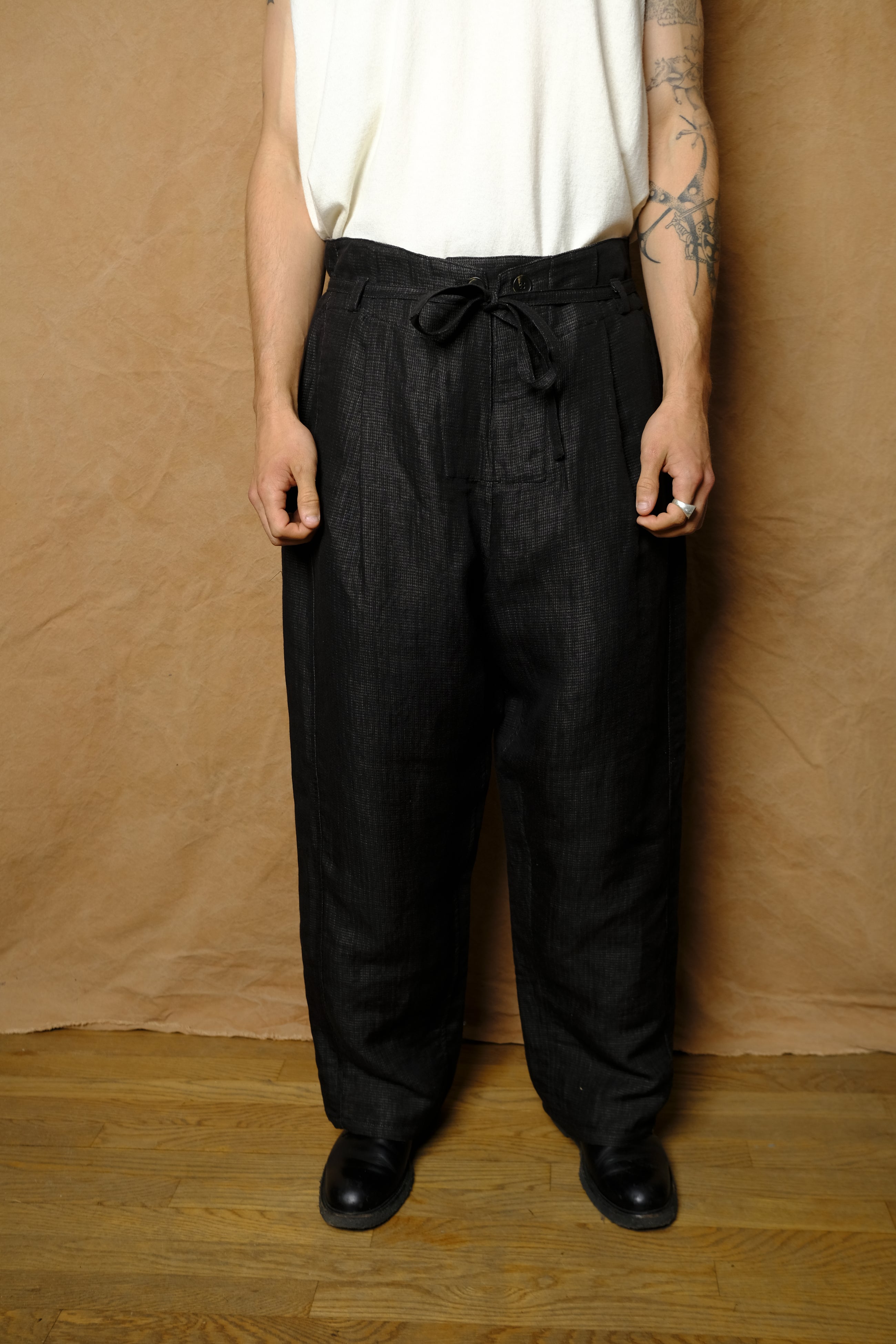 50/50 belted trouser in black