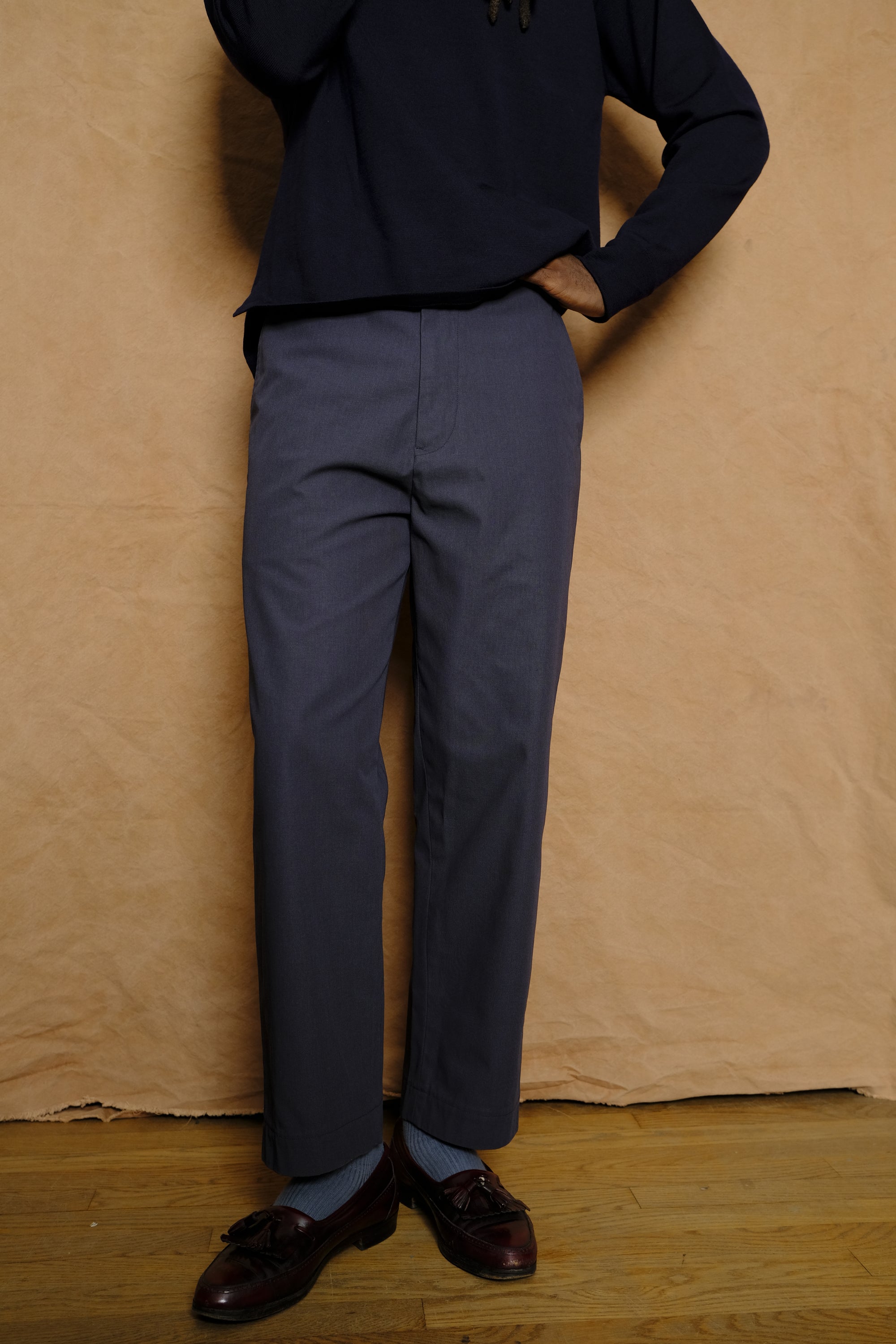 organic cotton / recycle polyester twill adjuster trouser in navy