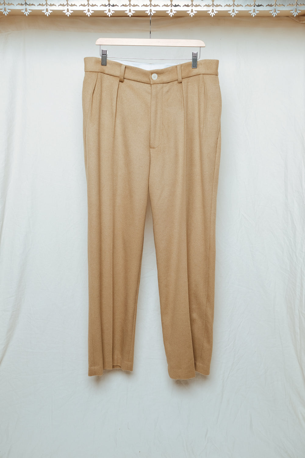 the james in camel cashmere