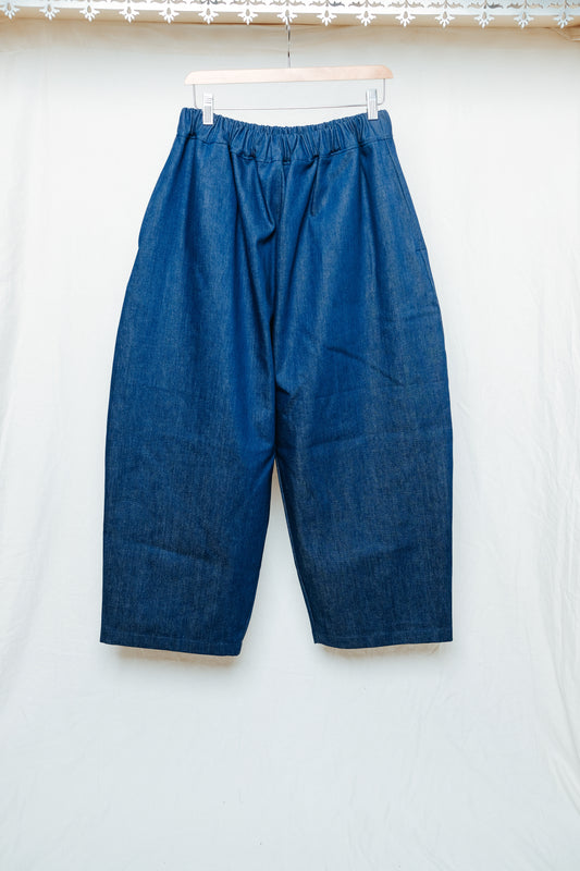 studio pant in blue denim