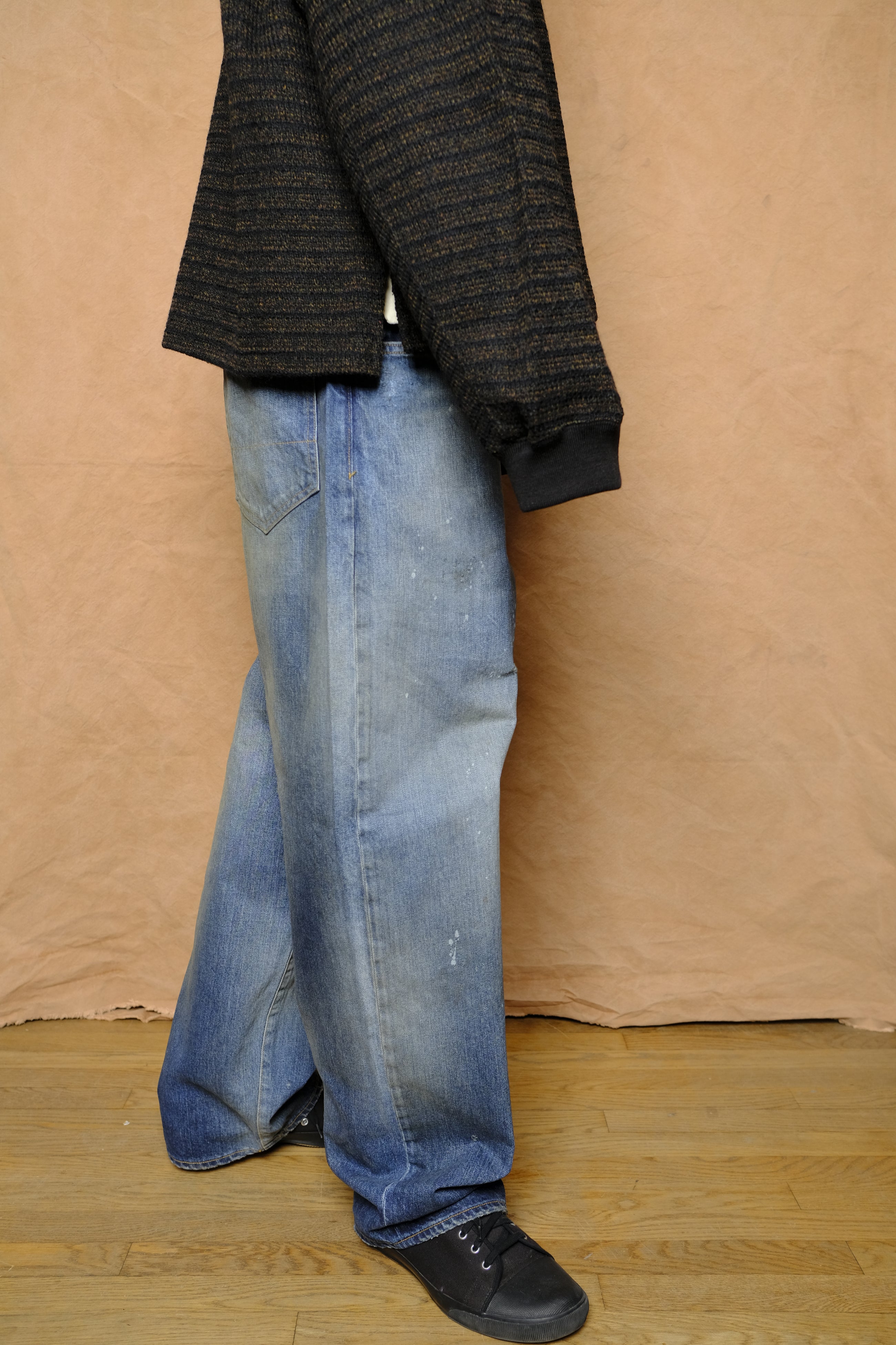 tapered denim pants in indigo
