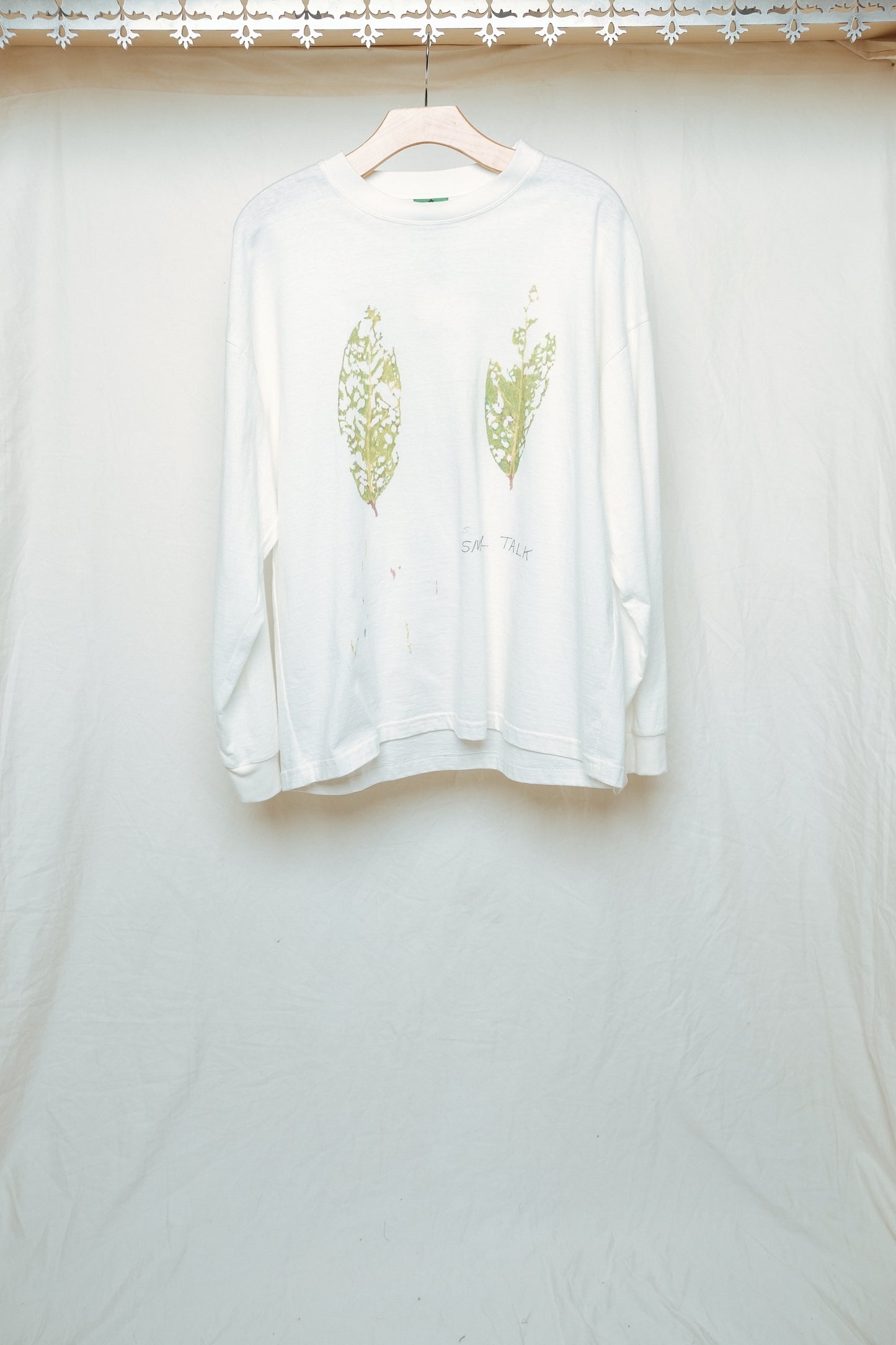 long-sleeve t shirt in leaf