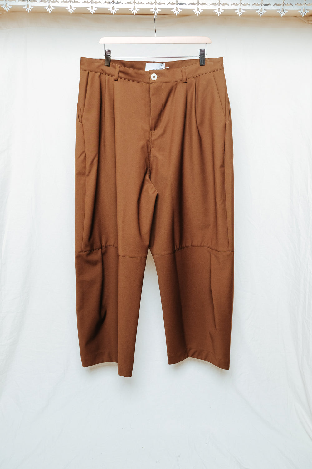 zushi trouser in pecan